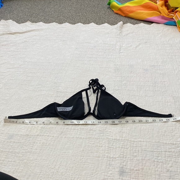 W Wire Curved Underwire Black Bikini Top Unknown Brand size small padded halter - Picture 5 of 5